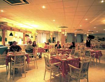 Metropole Hotel Qawra Εξωτερικό φωτογραφία